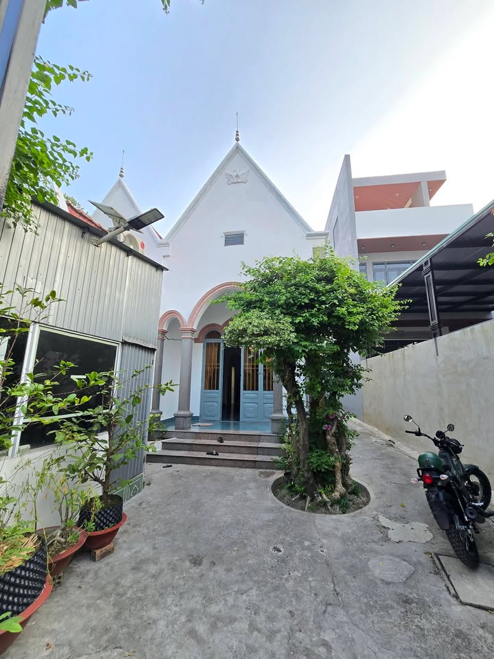 Nhà mặt tiền kinh doanh Phường Long Bình 392m² giá 7.2 tỷ - Tiềm năng vượt trội!