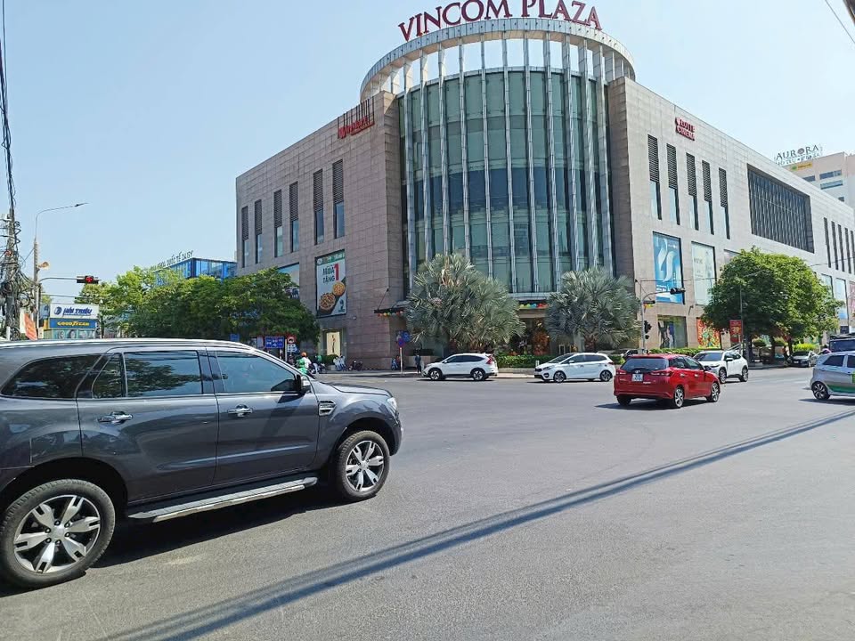 FrontHouse Phạm Văn Thuận, Biên Hòa 112m² giá 18.5 tỷ - Dòng tiền ổn định!