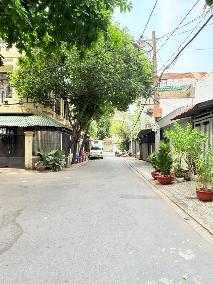 Đất nền hẻm 6m Phạm Huy Thông, Gò Vấp - Diện tích 200m² giá 24.8 tỷ - Đầu tư sinh lời cao!