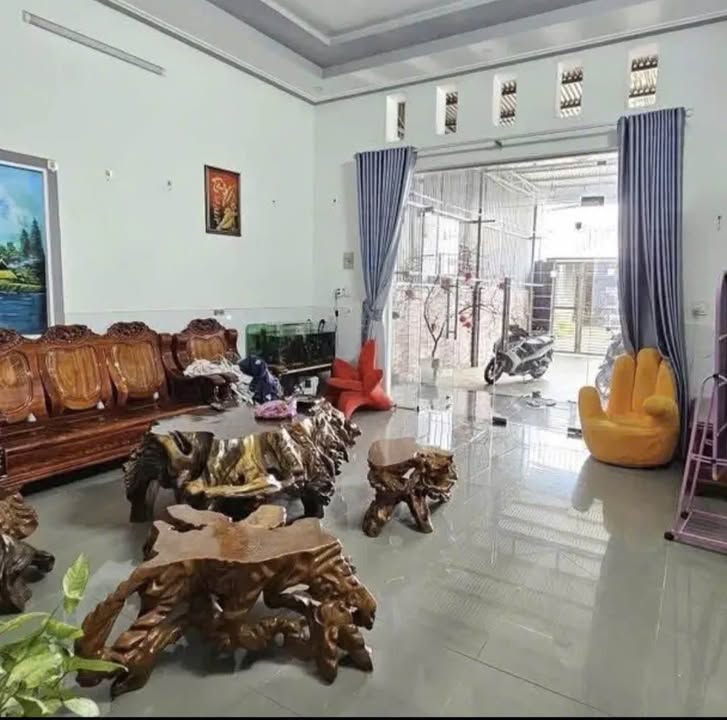 Nhà mặt tiền Nguyễn Đức Cảnh Quận 7 441m² giá 5.2 tỷ - Sẵn sàng ở ngay!