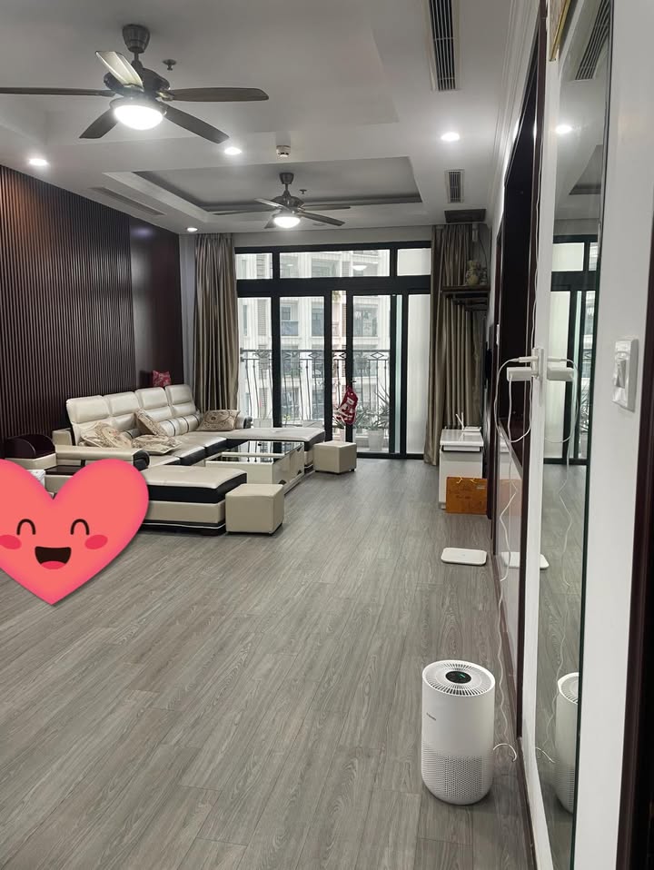 Căn hộ Royal City Quận Thanh Xuân 105m² giá 13 tỷ - View Quảng Trường đẹp hiếm có!