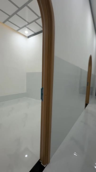 Nhà phố Hòa Thành, 133m² giá 1.85 tỷ - Thiết kế tân cổ điển sang trọng!