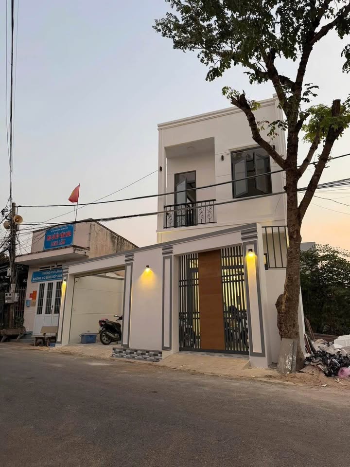 Nhà mặt tiền đường nhựa Thị trấn Long Điền 105m² giá 2.85 tỷ - Chính chủ bán gấp!