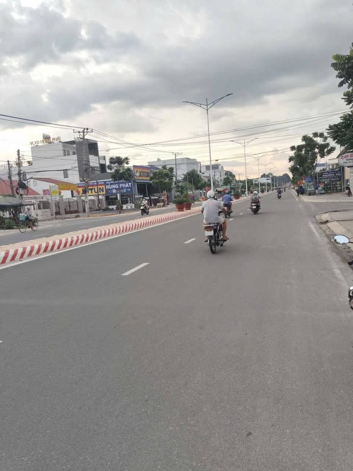 FrontHouse Long Thành Bắc 172m² giá 27.95 tỷ - Vừa ở vừa kinh doanh!