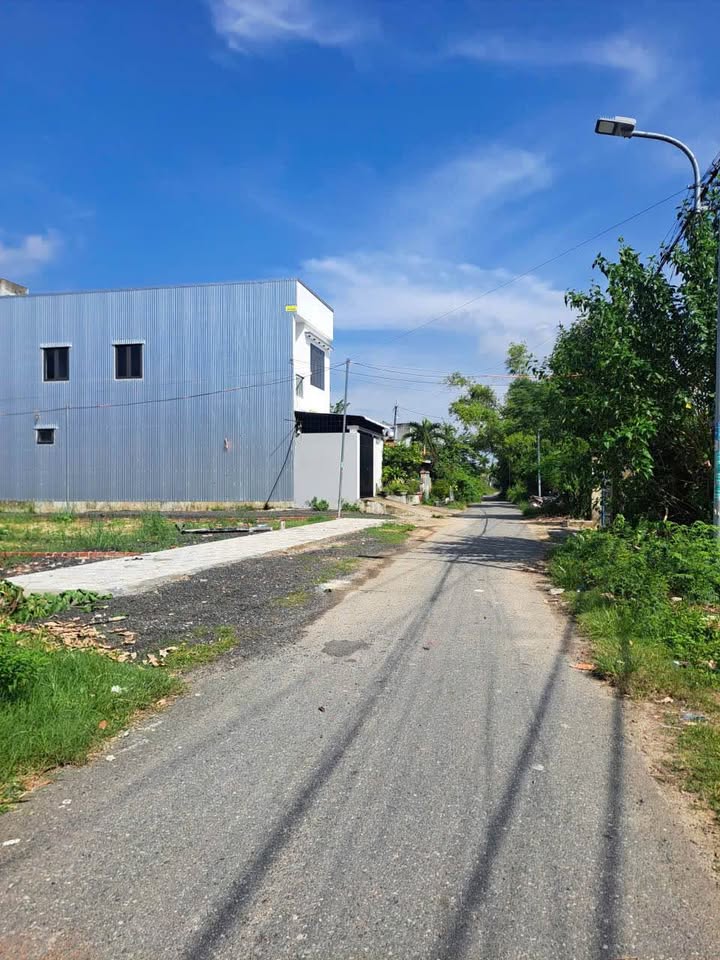 Đất nền Phường Hoà Quý, Quận Ngũ Hành Sơn 100m² chỉ 2 tỷ - Cơ hội đầu tư tuyệt vời!