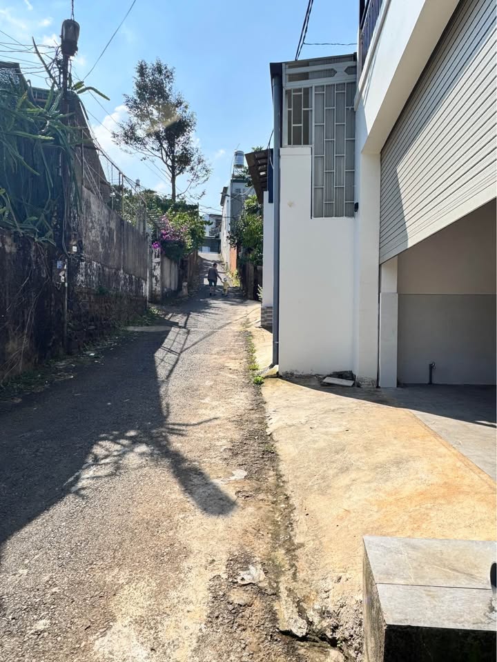 Đất nền Phường 2 Bảo Lộc 100m² giá 1.45 tỷ - Sẵn sàng xây dựng ngay!