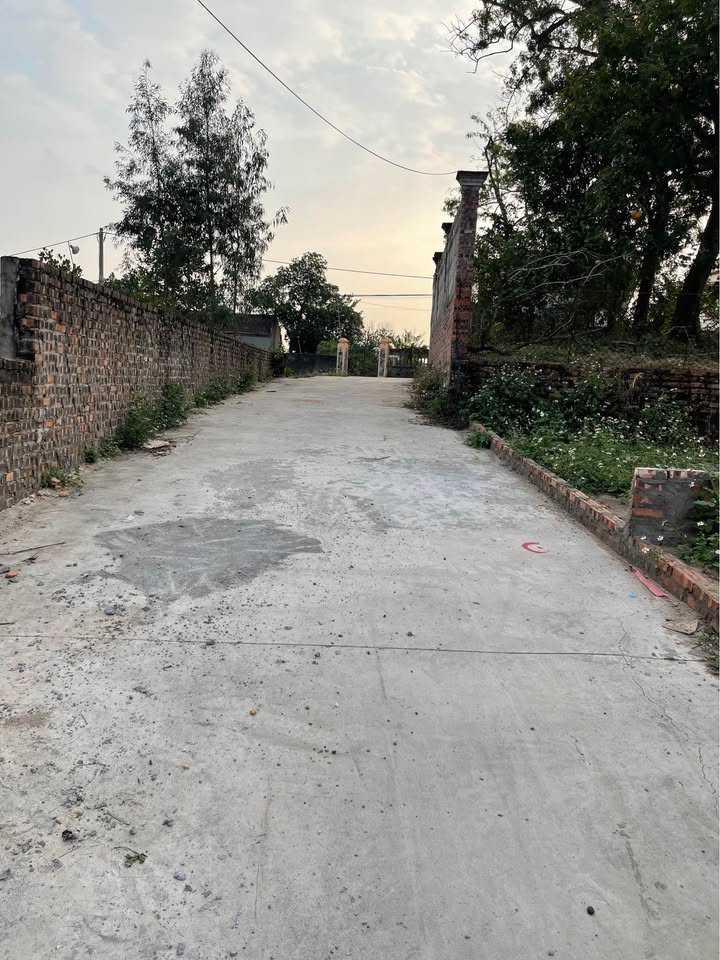 Đất nền Trạm Lộ Thuận Thành 90m² giá 2 tỷ - Tiềm năng tăng giá cao!