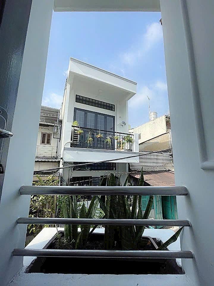 Nhà đẹp Nguyễn Duy Dương, Quận 10, 27m² giá 6.8 tỷ - Sẵn sàng ở ngay!