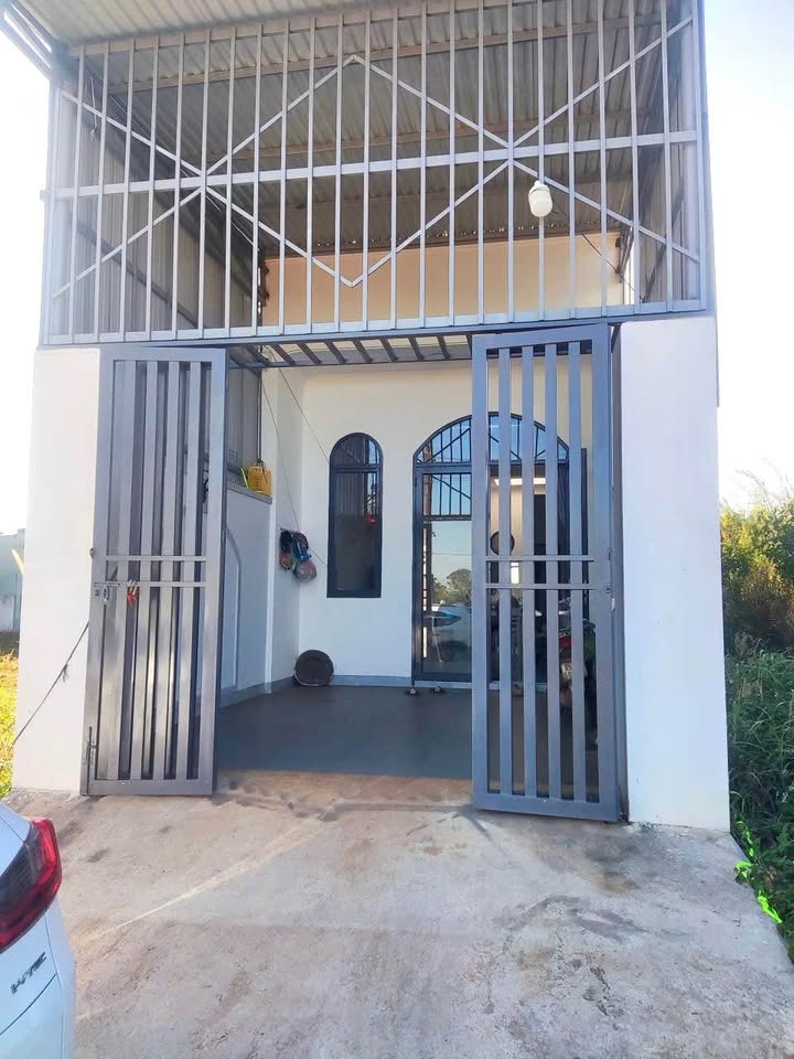 Nhà cấp 4 Phường Hoa Lư, Pleiku 96m² chỉ 1.1 tỷ - Sẵn sàng vào ở ngay!