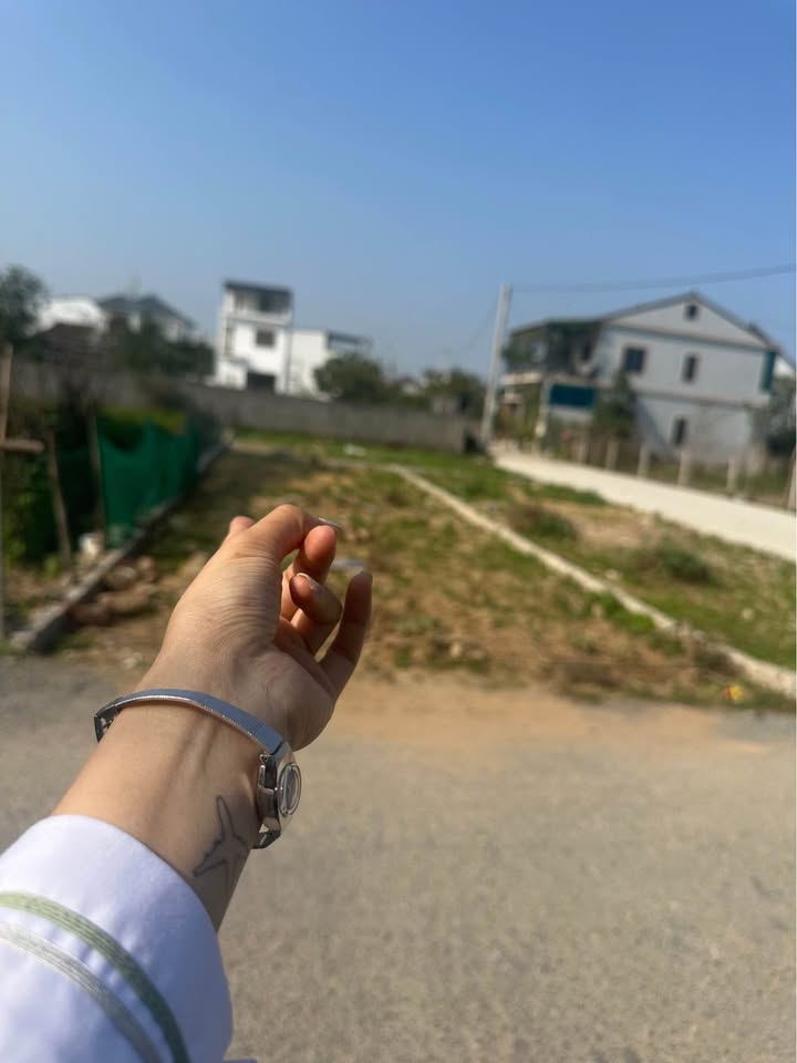 Đất lô góc 2 mặt tiền ngõ Lê Quý Đôn, 93.4m² giá 3.25 tỷ - Vị trí đắc địa, tiện ích đầy đủ!