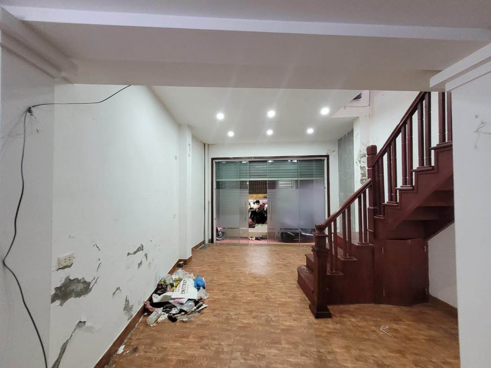 Nhà phố Lê Lợi, Hà Đông, 35m² giá 7 tỷ - Sổ đỏ chính chủ, pháp lý rõ ràng!