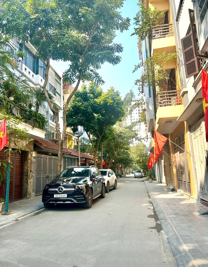 Nhà 5 tầng phố Hoàng Văn Thái 45m² giá thỏa thuận - Sẵn sàng vào ở ngay!