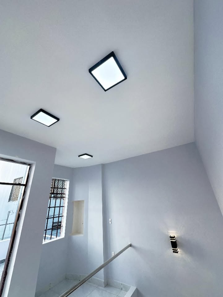 Nhà mới bán gấp tại Hóc Môn 83m² giá 5.25 tỷ - Phong thủy tốt, gần nhiều tiện ích!