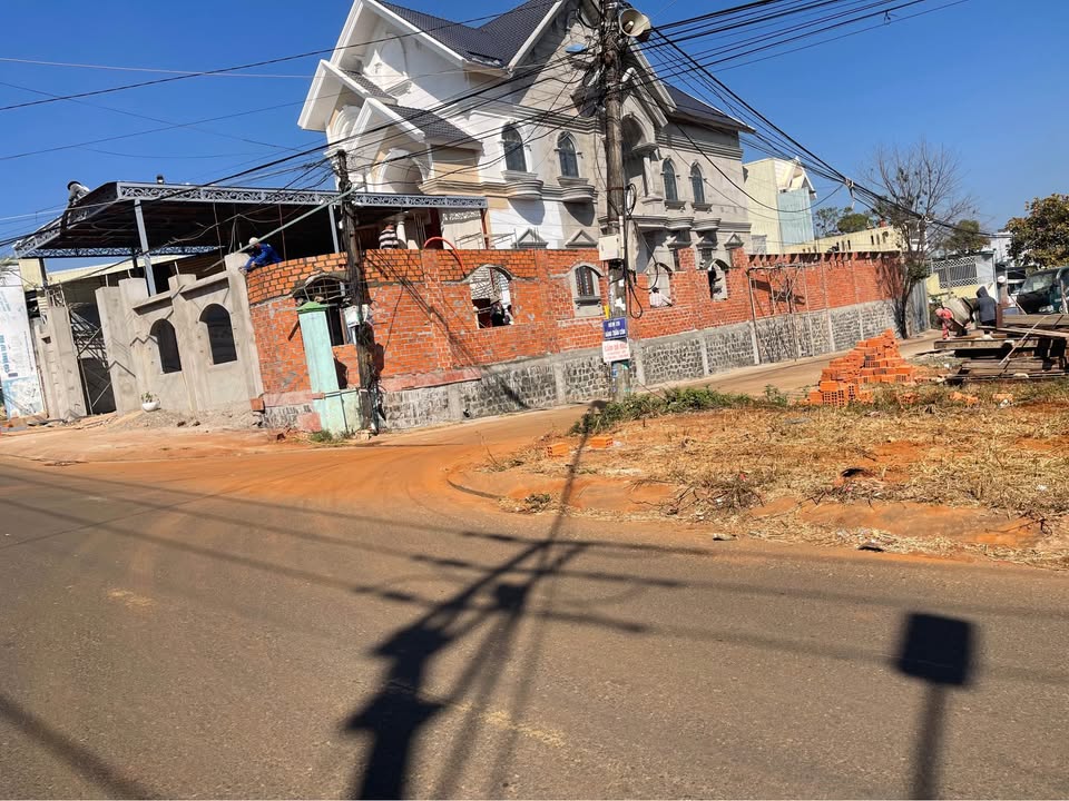 Bán đất mặt tiền Đặng Trần Côn 120m² giá 2.3 tỷ - Đầu tư sinh lời hấp dẫn!