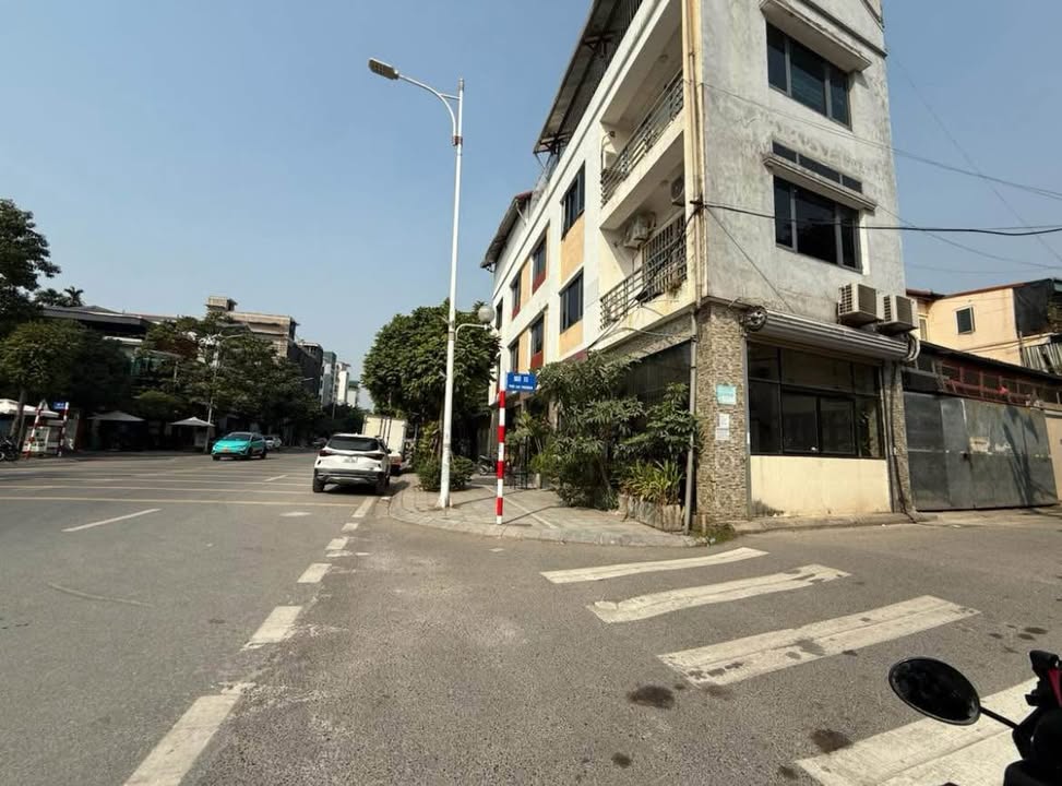 Nhà phố Ngọc Thụy, Long Biên 35m² giá 8 tỷ - Vị trí đắc địa, nhà mới đẹp!