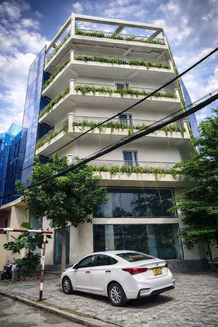 Bán Tòa nhà Góc 2 Mặt Tiền Hoàng Dư Khương, Quận 10 - Cơ hội đầu tư sinh lời!