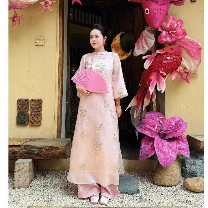 Bán gấp FrontHouse phố Hàng Chuối, 30m², giá chỉ 4x tỷ - Đầu tư sinh lời ngay!