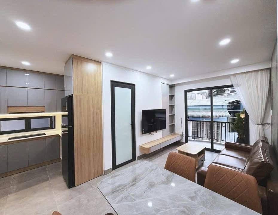 Chung cư Thái Hà Phạm Văn Đồng 70m² giá 6 tỷ - Full nội thất, sẵn sàng ở ngay!