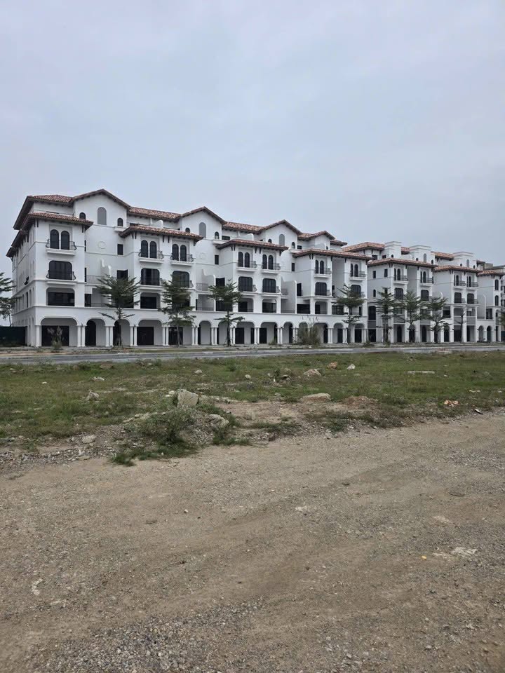 Lô đất vàng tại Quảng Châu, Sầm Sơn - 90m² giá 5 tỷ - Cơ hội đầu tư tuyệt vời!