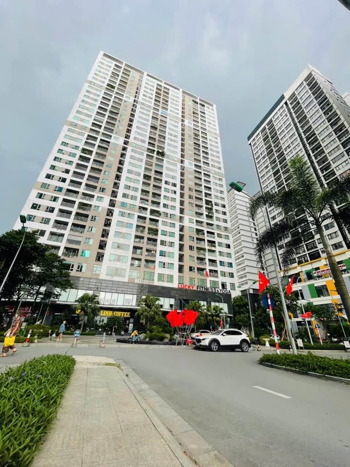 Căn hộ tầng góc tòa N03T2 Ngoại Giao Đoàn 122m² giá 14 tỷ - Không gian sống lý tưởng!