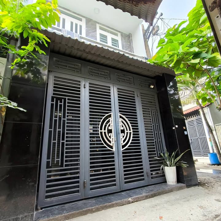 Nhà phố 2 tầng tại Hóc Môn 48m² giá 3.95 tỷ - Sẵn sàng vào ở ngay!