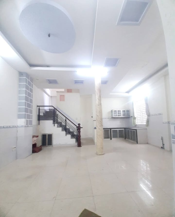 Nhà Gò Vấp - Phường 8 - 70m² giá 5.68 tỷ - Thích hợp cho thuê ngay!