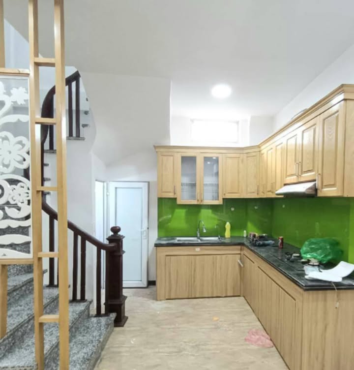 Nhà 5 tầng tại Tam Hiệp, 33m² giá 5.05 tỷ - Vị trí đẹp, giao thông thuận tiện!