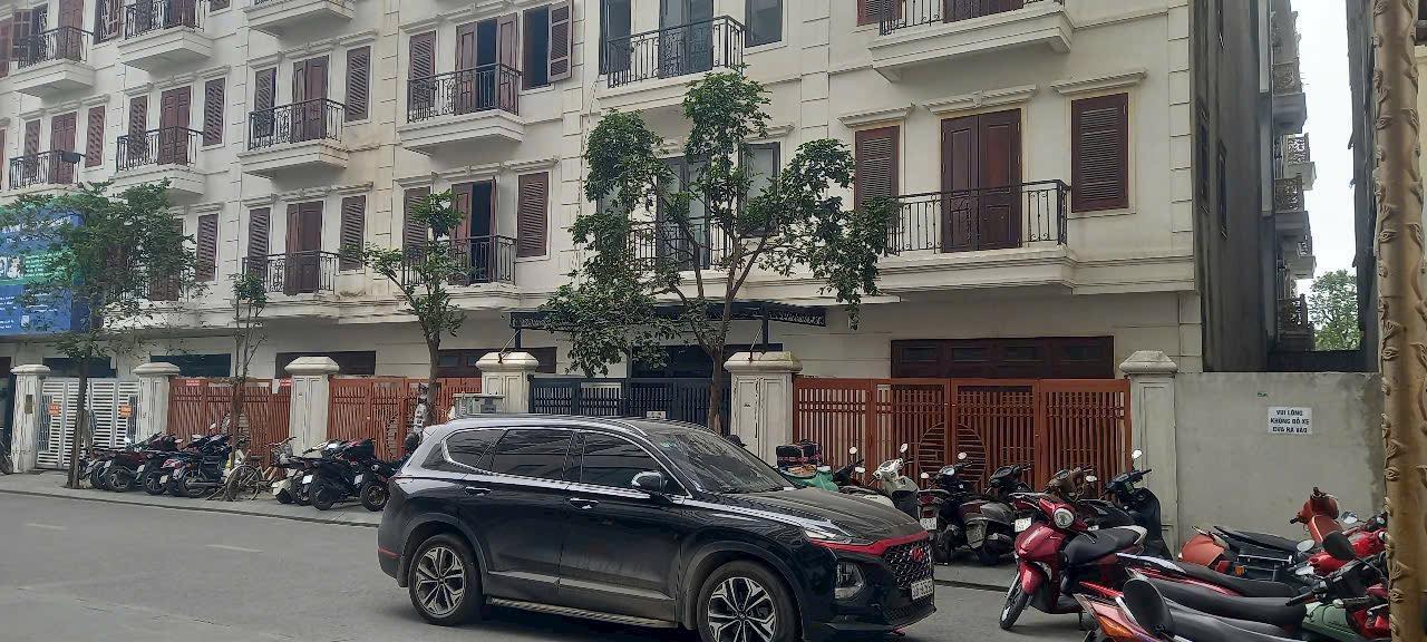 Nhà liền kề HC Golden Phố Hồng Tiến 127m² giá 40 tỷ - Hoàn thiện mặt ngoài