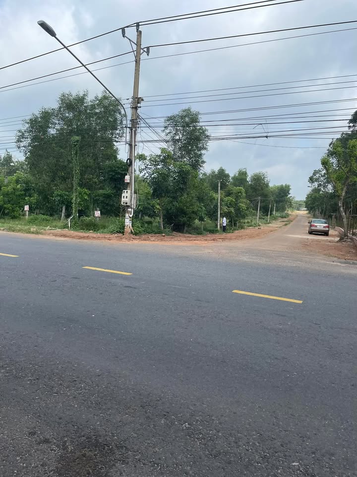 Đất nền 2 mặt tiền ĐT744 Định Thành 1242m² - Cơ hội đầu tư tuyệt vời!