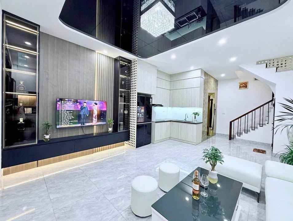 Nhà 5 tầng Tây Tựu 33m² giá thỏa thuận - Mới xây đẹp, tiện nghi