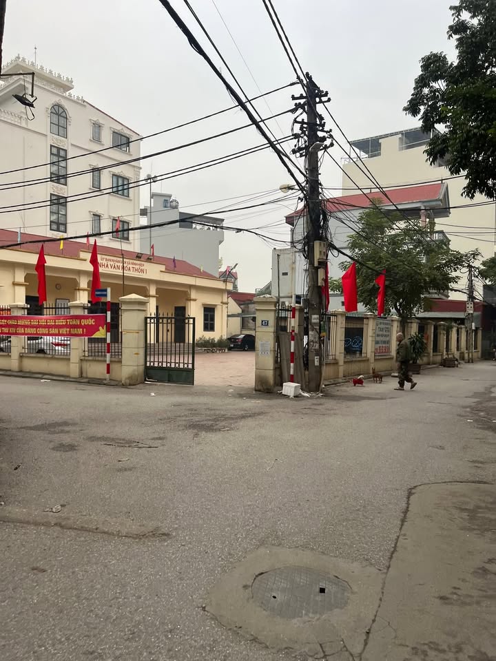 Lô đất xóm 1, Huyện Gia Lâm, 63m² giá 22 tỷ - Đường ô tô tránh nhau!