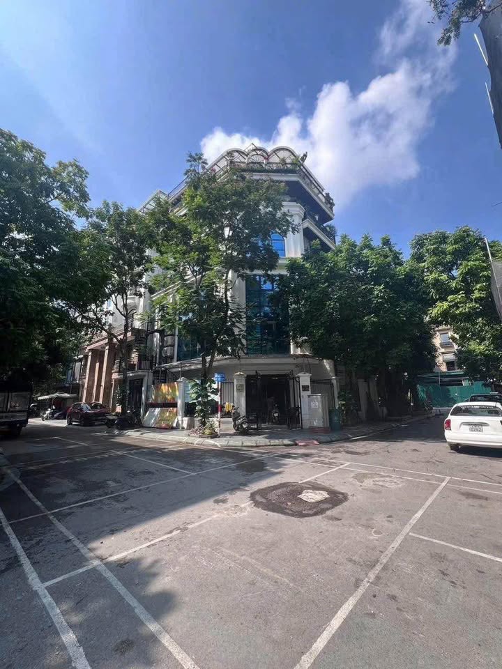 Bán nhà lô góc KĐT Văn Quán Hà Đông 103m² giá 27 tỷ - Thiết kế hiện đại, ô tô vào tận nhà!