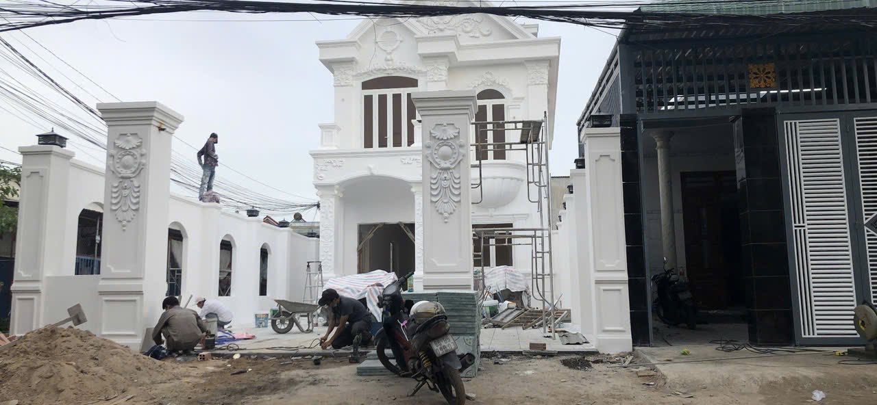 Biệt thự Dĩ An 430m² giá 16 tỷ - Kinh doanh đắc địa!