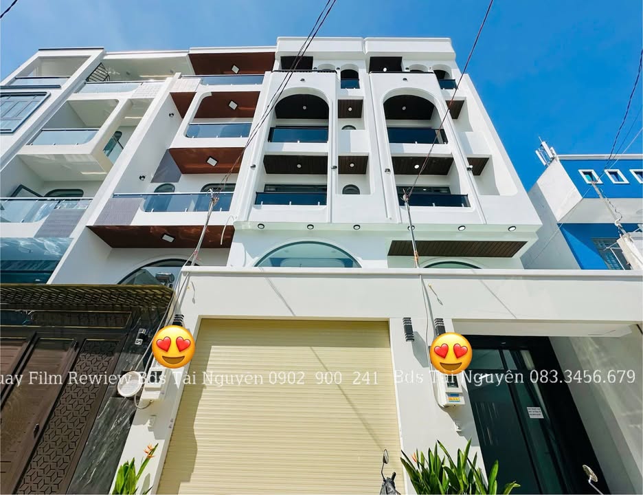 Nhà phố Bình Tân 80m² giá 9 tỷ - Đầy đủ nội thất cao cấp với thang máy!