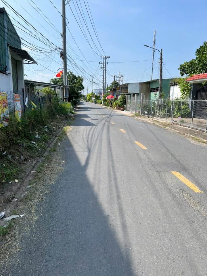 Đất thổ cư mặt tiền đường nhựa Long Bình, Long An 262m² giá chỉ 3 tỷ - Đầu tư sinh lời nhanh chóng!