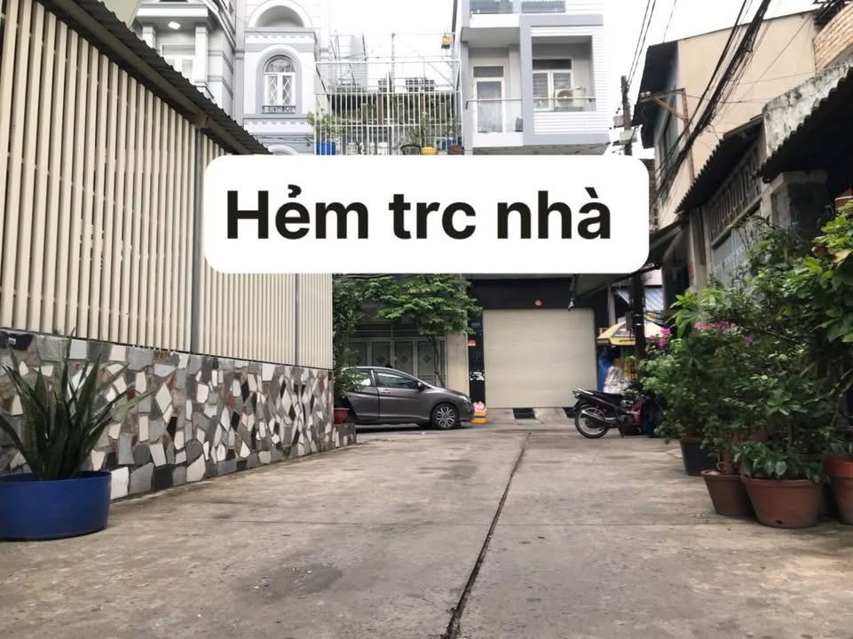 Nhà phố hẻm Lạc Long Quân Quận 11 42m² giá 6 tỷ - Bán gấp, bớt lộc!