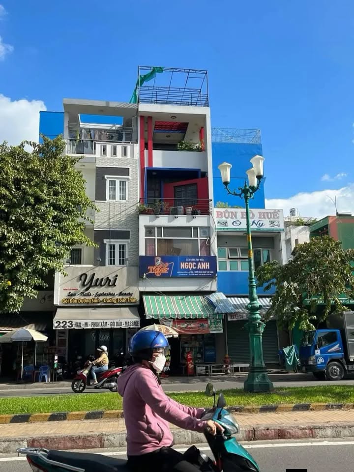 FrontHouse 114B Lê Thúc Hoạch, Quận Tân Phú, 14m² - Kinh doanh sầm uất!