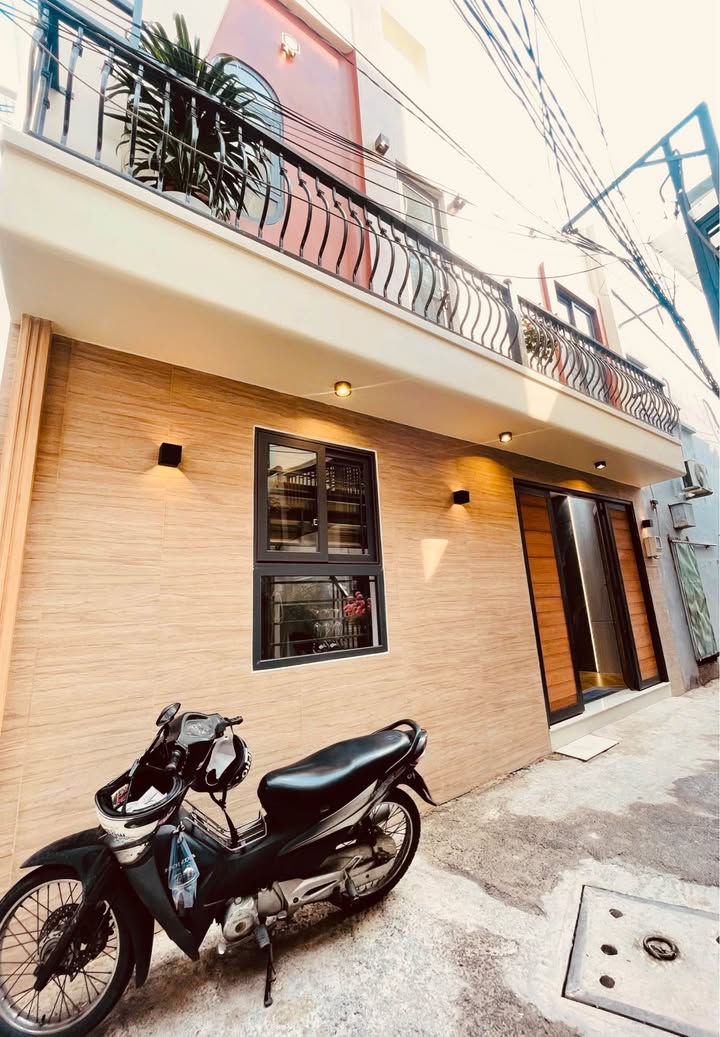 Nhà phố Gò Vấp 24m² giá 4.25 tỷ - Thiết kế sang trọng, đầy đủ nội thất!