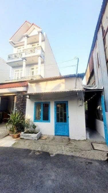 Nhà + 6 phòng trọ Hóc Môn 104m² giá 5.5 tỷ - Đầu tư sinh lời ngay!