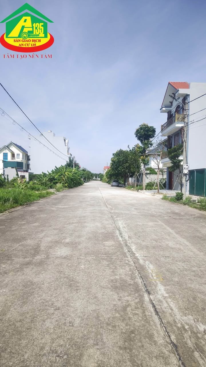 Đất nền Ngõ 63 Lê Thái Tổ, Ninh Bình 108m² giá 6.1 tỷ - Vị trí đẹp, đường rộng rãi