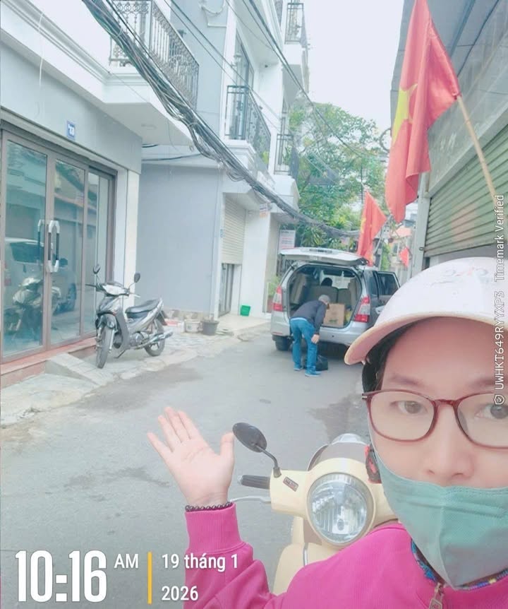 FrontHouse Nguyễn Văn Linh Long Biên 35m² giá 9 tỷ - Ô tô đỗ cửa, kinh doanh tuyệt vời!