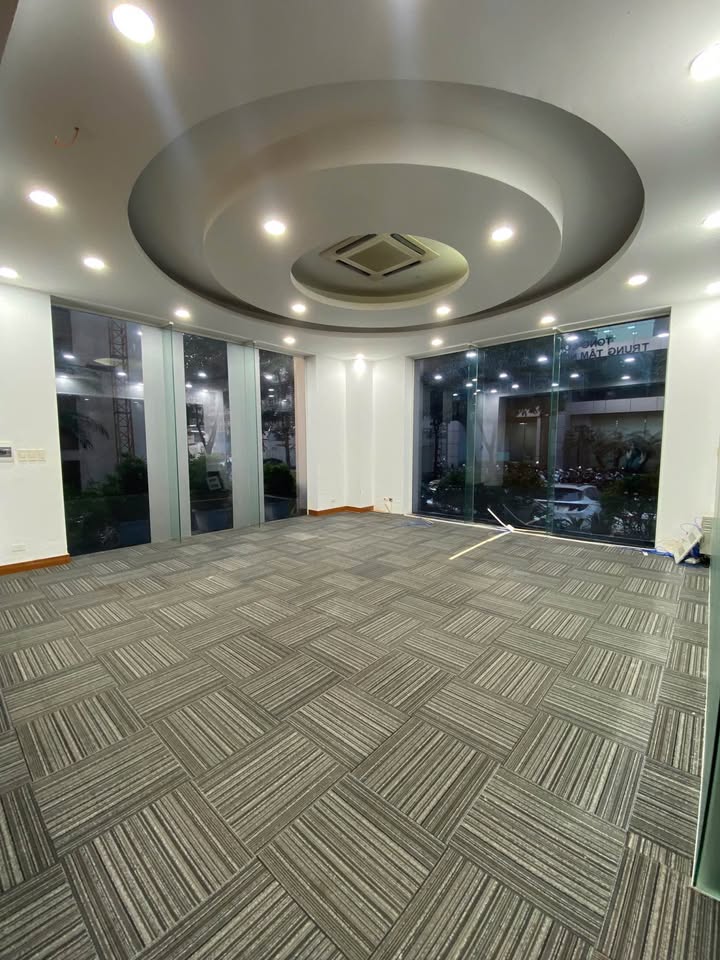 Sàn văn phòng cho thuê tại Duy Tân 70m² giá 21 triệu - Sẵn sàng làm việc ngay!