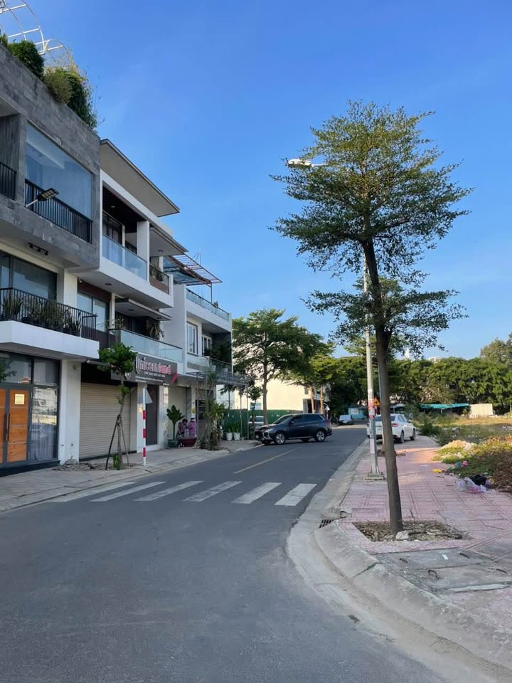 Nhà phố KĐT HÀ QUANG Nha Trang 64m² giá 7 tỷ - Phù hợp kinh doanh văn phòng!