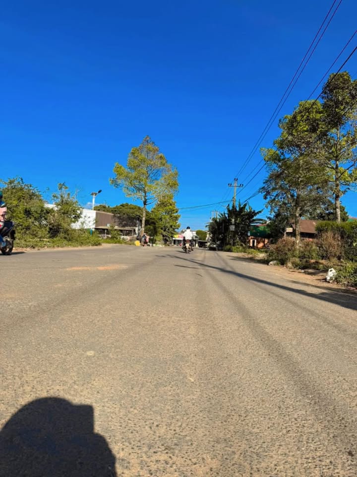 Bán gấp FrontHouse mặt tiền đường Đinh Núp 270m² giá chỉ 2 tỷ - Cơ hội đầu tư tuyệt vời!