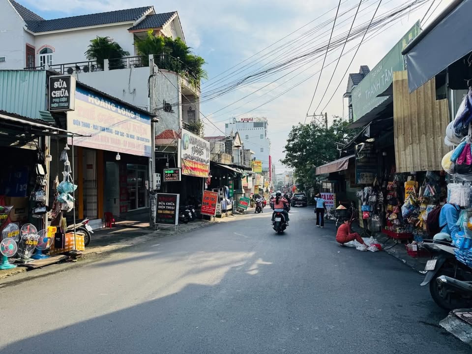 Nhà mặt tiền Hoàng Tam Kỳ, 170m² giá 7.5 tỷ - Tiềm năng kinh doanh lớn!