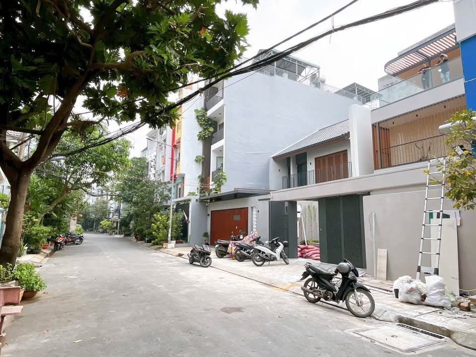 Đất Trống - Nhà Xưởng tại Nguyễn Cửu Đàm, Tân Phú 240m² giá 27.5 tỷ - Tiềm năng đầu tư lớn!