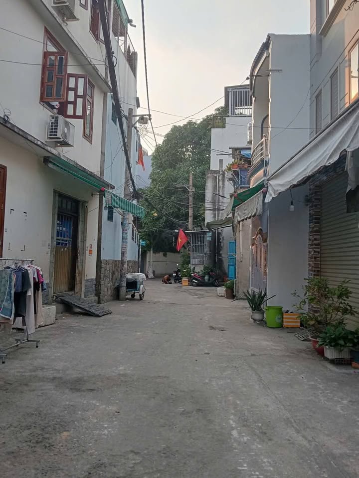 Nhà phố Tân Phú 52m² giá 5 tỷ - Gần Aeon Tân Phú, tiện ích đầy đủ!