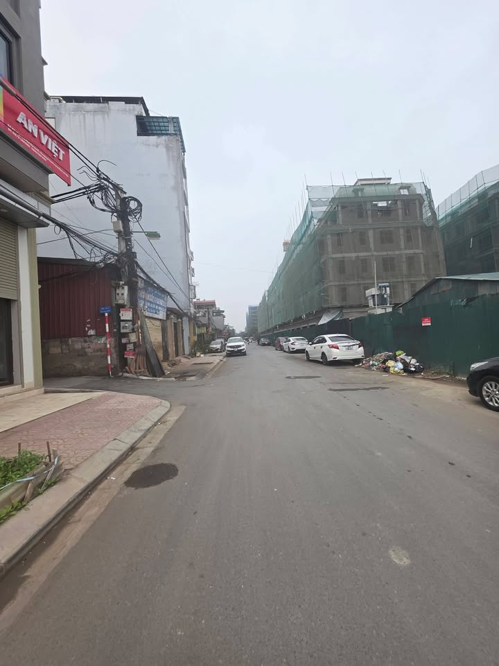 Đất nền Phố Gia Quất, Bồ Đề 35m² giá 5 tỷ - Sổ đỏ chính chủ sẵn sàng giao dịch!