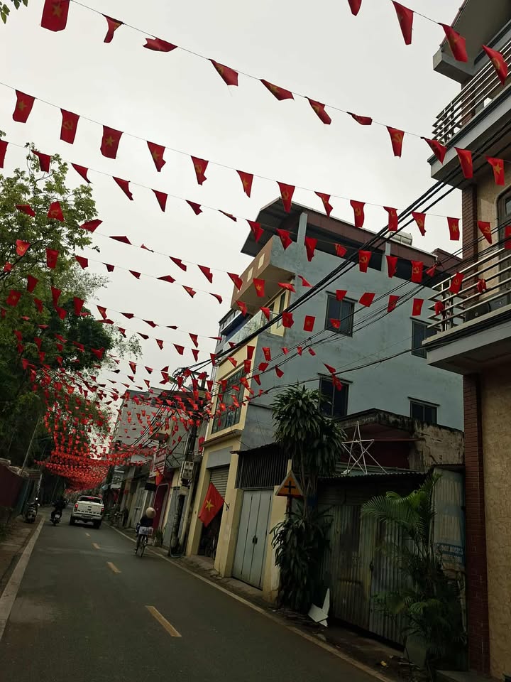 Nhà riêng Mạc Xá, 50m² giá 6.9 tỷ - Ô tô đỗ cửa, sẵn sổ đỏ!