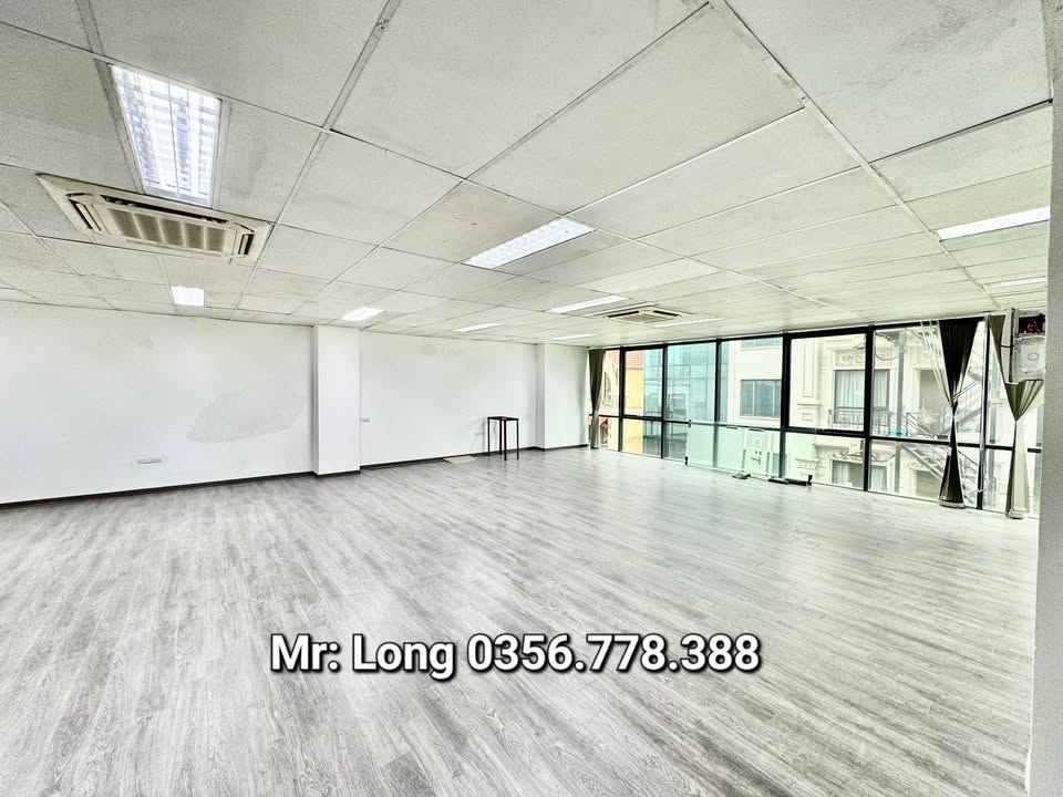 Văn phòng cho thuê Lê Văn Lương - Thanh Xuân 120m² giá 29 triệu - Không gian lý tưởng cho doanh nghiệp!